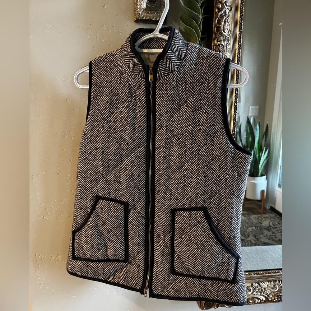 Women’s Wool Herringbone Brown/Cream Silk Lined Zip Up Vest